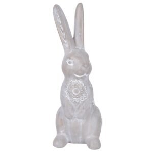 szary królik z kamienia